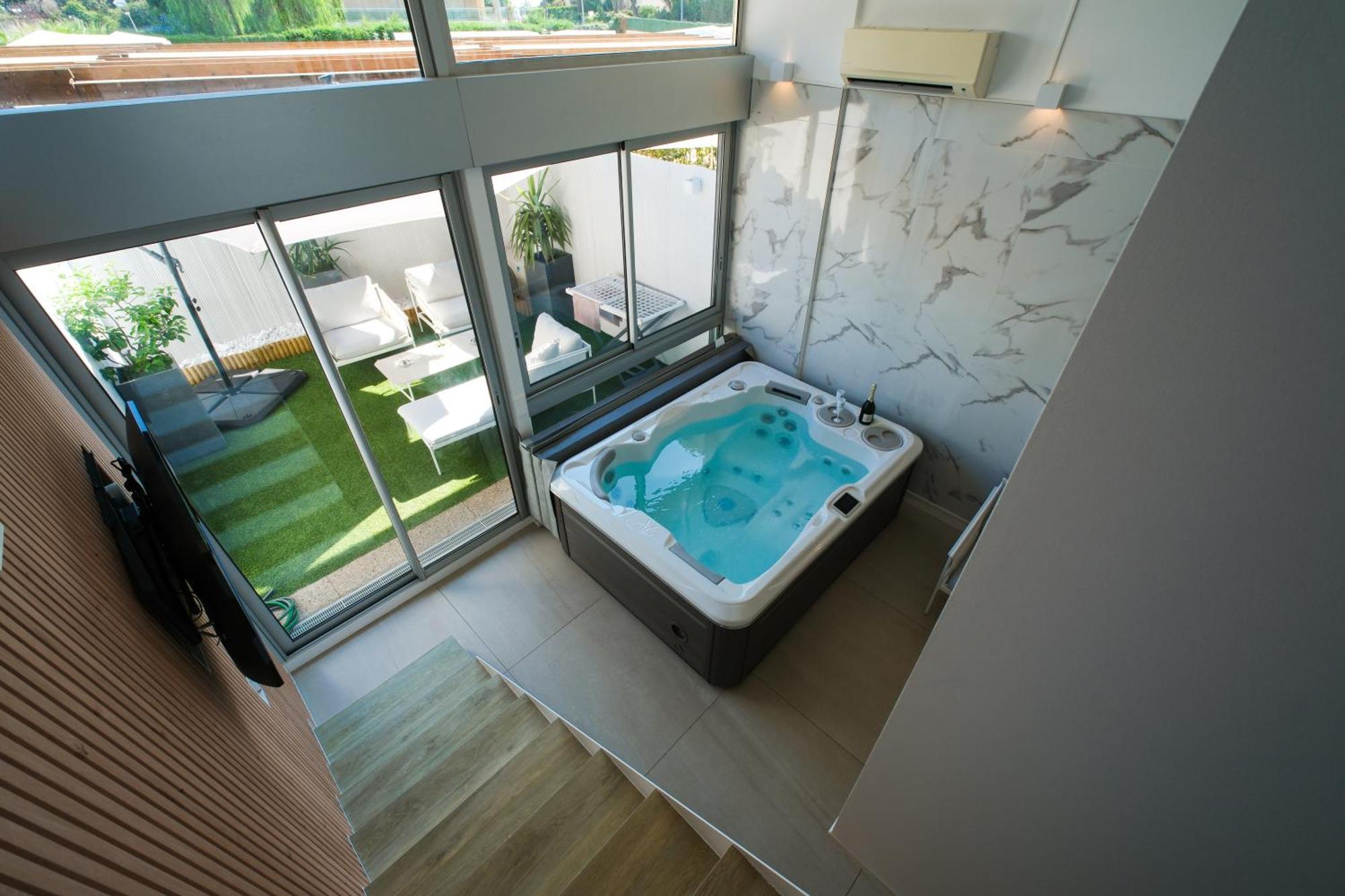 Villa Bono Jacuzzi & Spa 생로랑뒤바르 외부 사진
