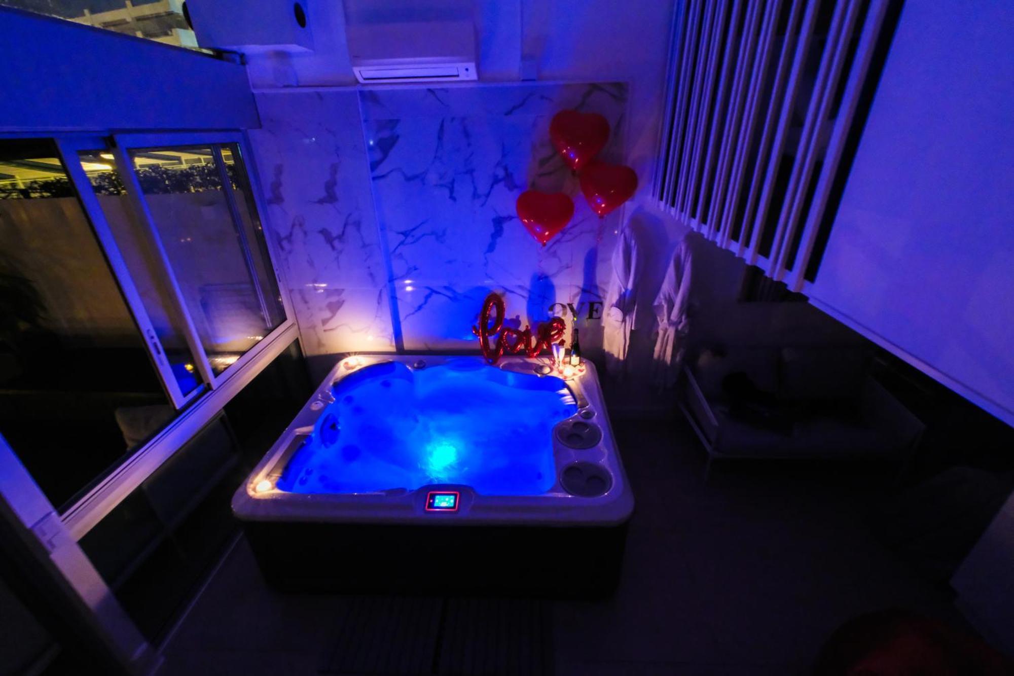 Villa Bono Jacuzzi & Spa 생로랑뒤바르 외부 사진